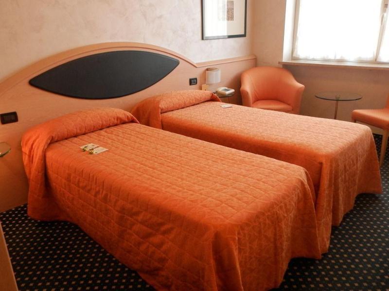 Augustus Hotel 比耶拉 外观 照片