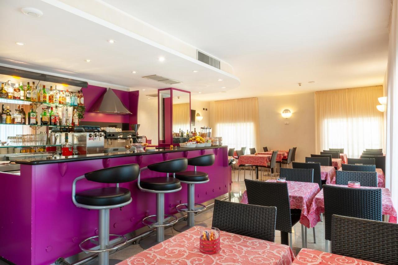 Augustus Hotel 比耶拉 外观 照片