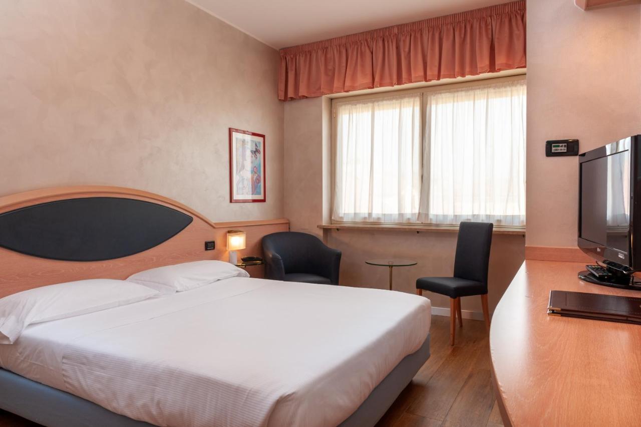 Augustus Hotel 比耶拉 外观 照片