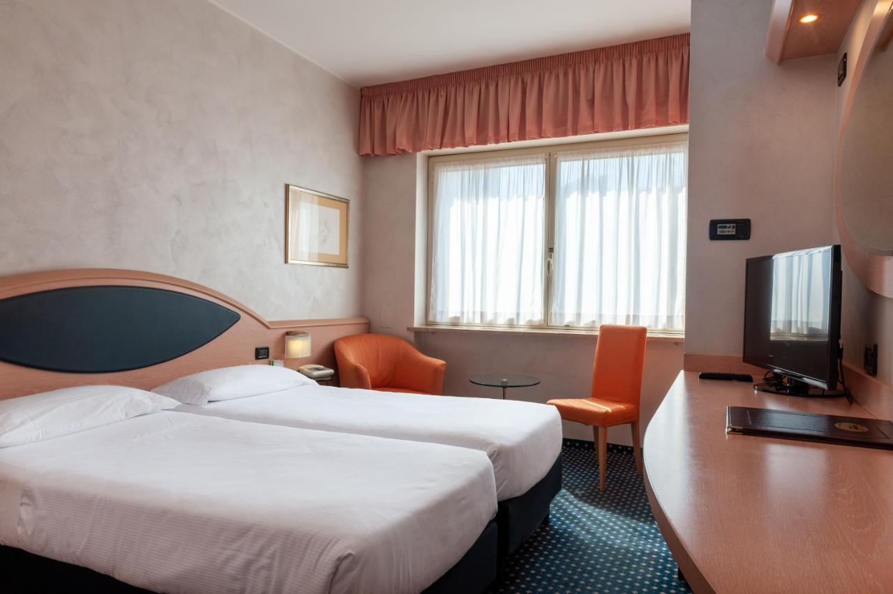 Augustus Hotel 比耶拉 外观 照片