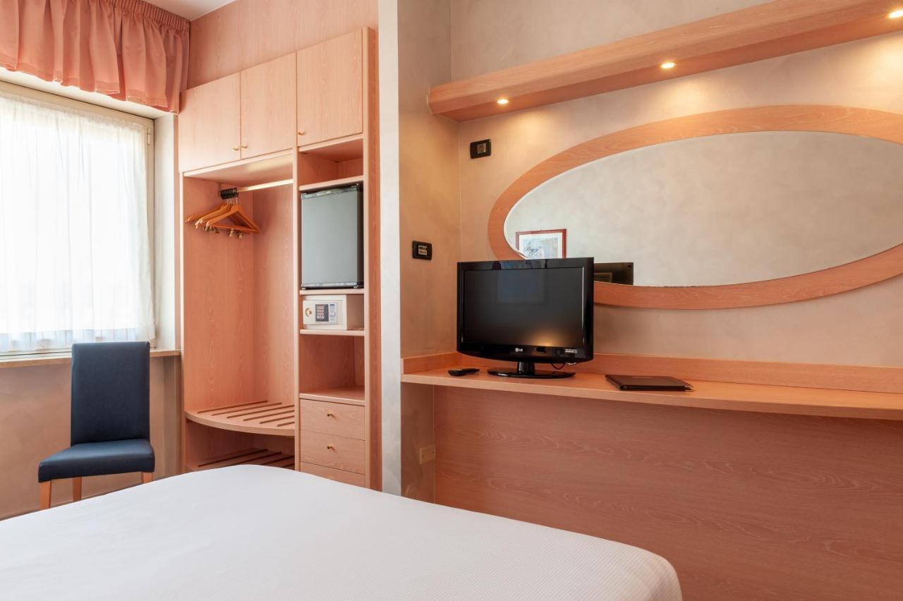 Augustus Hotel 比耶拉 外观 照片